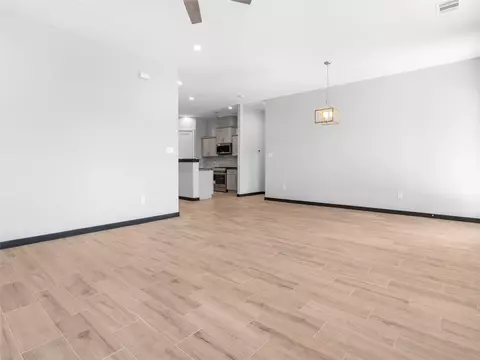Living - 209 Silverleaf St, Sweeny, TX 77480 photo 4 of 4