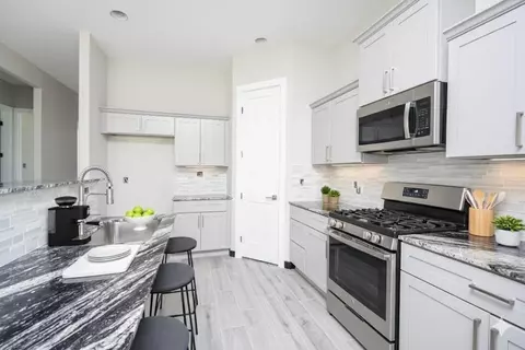 Kitchen - 209 Silverleaf St, Sweeny, TX 77480 photo 3 of 10