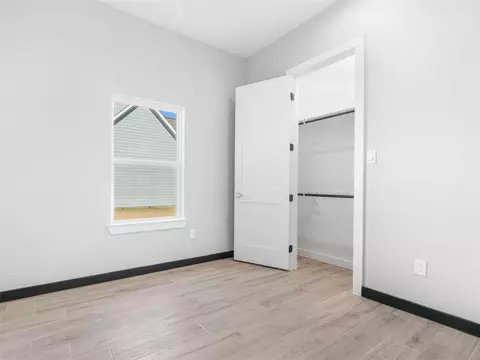 Bedroom - 209 Silverleaf St, Sweeny, TX 77480 photo 5 of 6