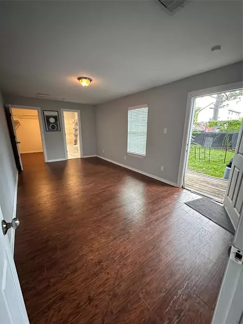 Bedroom - 4802 Eppes St, Houston, TX 77021 photo 2 of 9