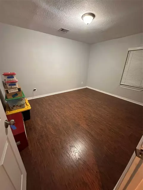 Bedroom - 4802 Eppes St, Houston, TX 77021 photo 5 of 9