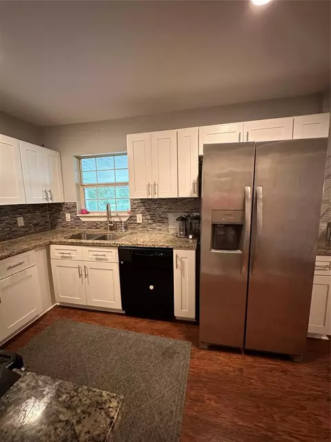 Kitchen - 4802 Eppes St, Houston, TX 77021 photo 5 of 5