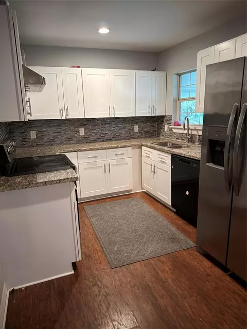 Kitchen - 4802 Eppes St, Houston, TX 77021 photo 2 of 5