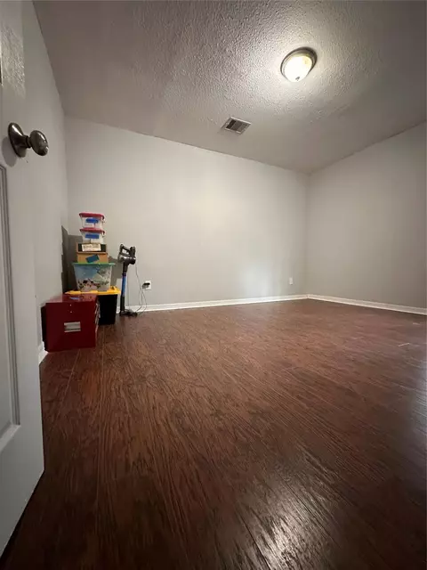 Bedroom - 4802 Eppes St, Houston, TX 77021 photo 6 of 9