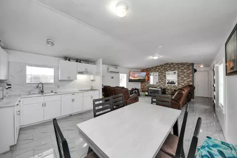 411 County Road 3556, Cleveland, TX 77327