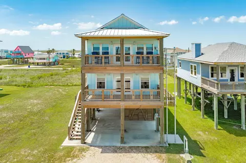 4609 Blue Water Hwy, Freeport, TX 77541