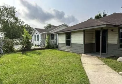 3804 Cedar Hill Ln, Houston, TX 77093