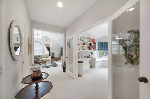 Entry Way - 9510 Ashdown Forest Dr, Spring, TX 77379 photo 9 of 12