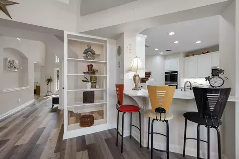 Entry Way - 9510 Ashdown Forest Dr, Spring, TX 77379 photo 5 of 12