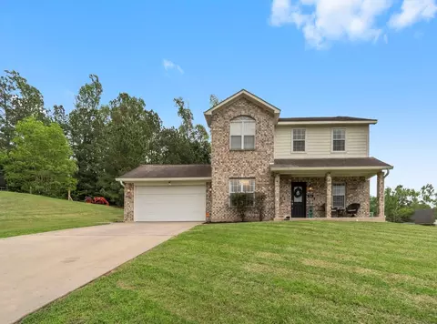 746 E Lake Dr, Livingston, TX 77351