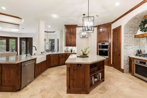 Kitchen - 7421 Enchanted Stream Dr, Conroe, TX 77304 photo 3 of 5