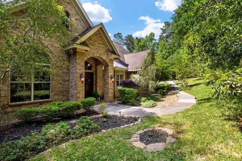 Exterior - 7421 Enchanted Stream Dr, Conroe, TX 77304 photo 3 of 15