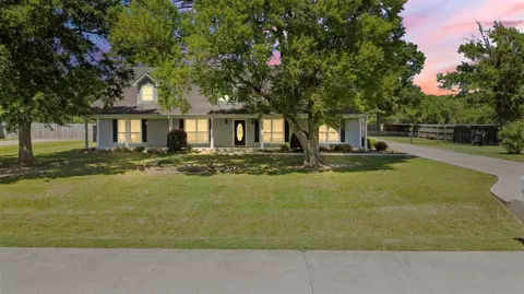 162 Bay Oak, Anahuac, TX 77514