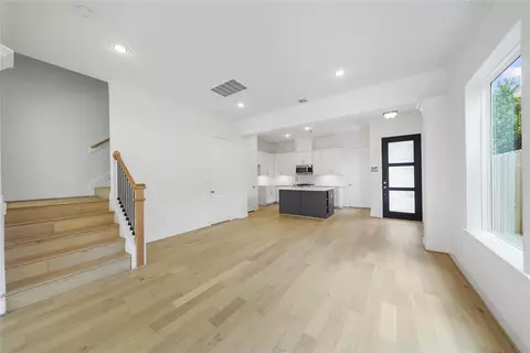 856 E 25th St, Houston, TX 77009 photo 1