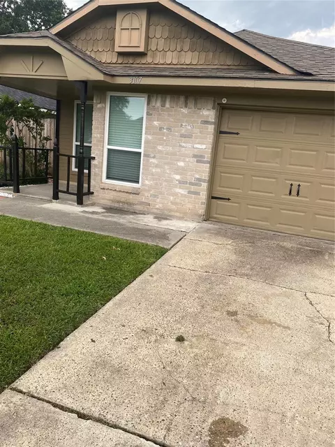 Exterior - 3107 Raccoon Run, Spring, TX 77373 photo 5 of 10