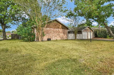 16103 Tibet Rd, Friendswood, TX 77546