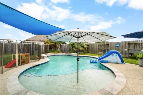 8910 Beacon Mill Dr, Cypress, TX 77433