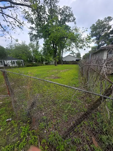 7612 Shotwell St, Houston, TX 77016