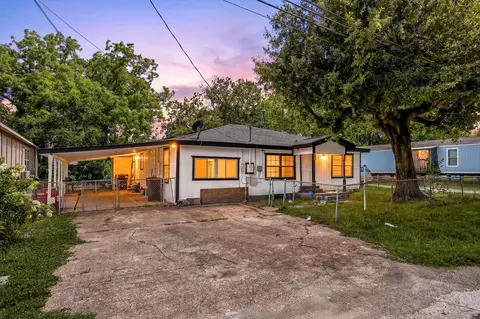 211 Arcadian Dr, Crosby, TX 77532