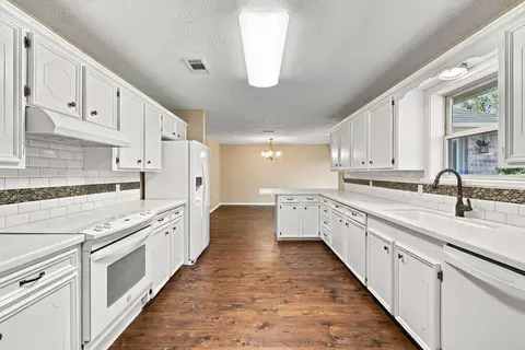 Kitchen - 4551 Andert Rd, Bryan, TX 77808 photo 2 of 3