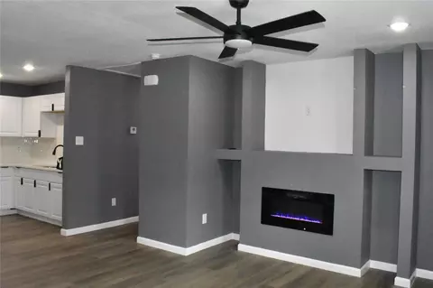 Living - 204 Texas, Daisetta, TX 77533 photo 2 of 3