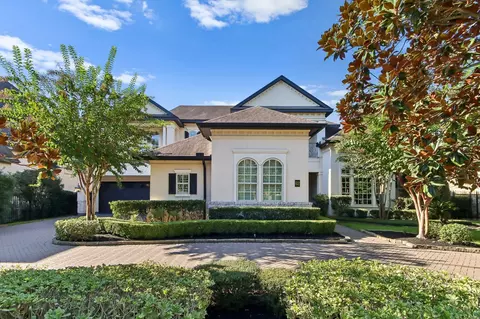 62 S Player Crest Cir, The Woodlands, TX 77382