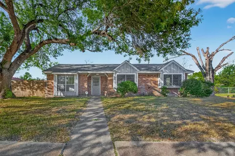 4202 Wuthering Heights Dr, Houston, TX 77045