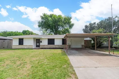 525 20th Ave N, Texas City, TX 77590