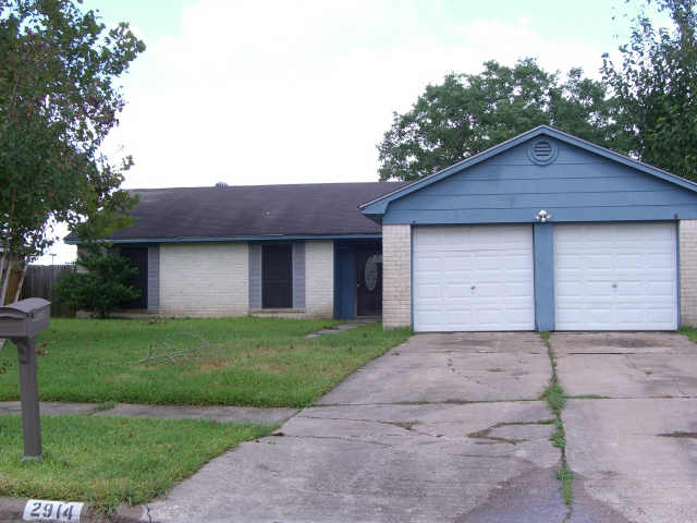2914 Early Turn Dr, Webster, TX 77598 photo 1