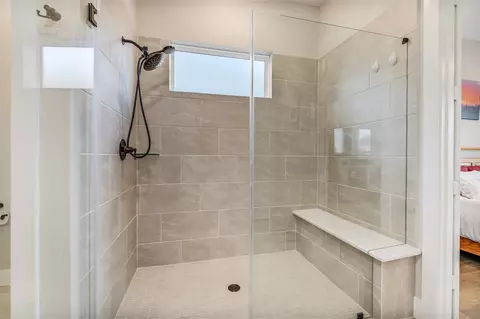 Bath - 14886 Shavers Dr, Willis, TX 77318 photo 2 of 3