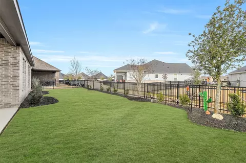 Exterior - 14886 Shavers Dr, Willis, TX 77318 photo 4 of 8