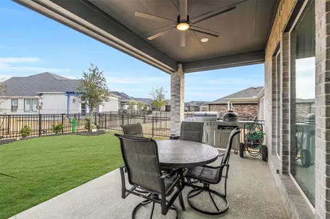 Exterior - 14886 Shavers Dr, Willis, TX 77318 photo 2 of 8