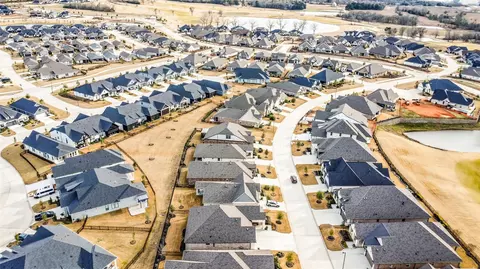 View/Area - 14886 Shavers Dr, Willis, TX 77318 photo 5 of 12
