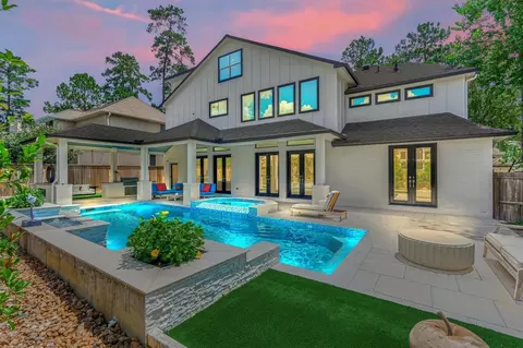 15 Atrium Woods Ct, The Woodlands, TX 77381