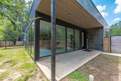 Exterior - 1601 Beech Dr, Conroe, TX 77385 photo 3 of 13