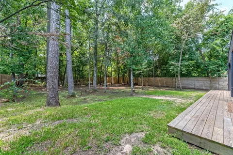 Exterior - 1601 Beech Dr, Conroe, TX 77385 photo 6 of 13