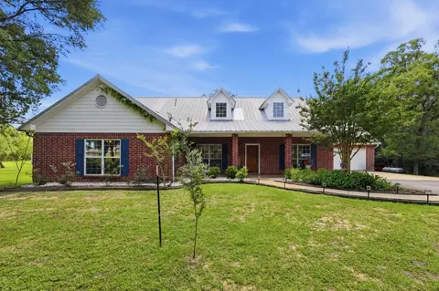 5064 Holleman Dr S, College Station, TX 77845