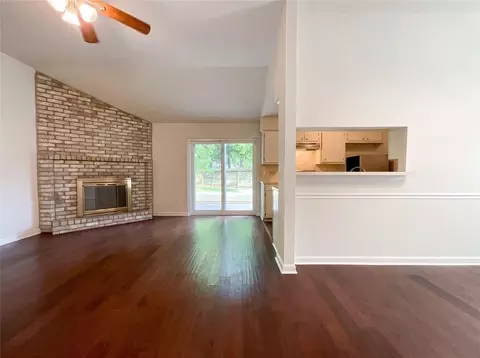 Living - 410 E Little Oak Ct, Spring, TX 77386 photo 1 of 5