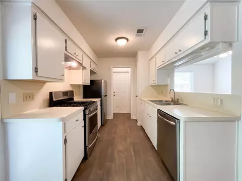 Kitchen - 410 E Little Oak Ct, Spring, TX 77386 photo 1 of 1