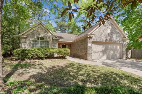 147 S Winterport Cir, The Woodlands, TX 77382