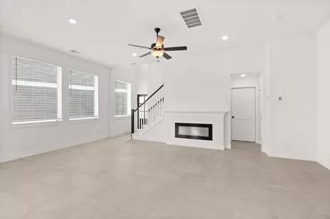 Living - 524 Red Cascade Trl, Willis, TX 77318 photo 3 of 3