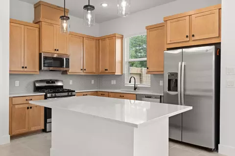 Kitchen - 524 Red Cascade Trl, Willis, TX 77318 photo 1 of 2