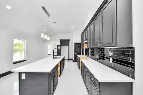 Kitchen - 14574 Half Circle St, Splendora, TX 77372 photo 3 of 5