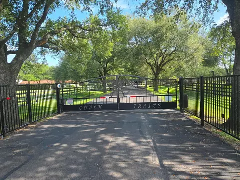 27 E Kitty Hawk St, Richmond, TX 77406