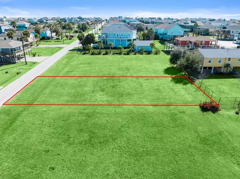 979 Wommack, Crystal Beach, TX 77650