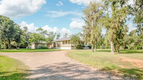 108 Buffalo Trl, Lake Jackson, TX 77566