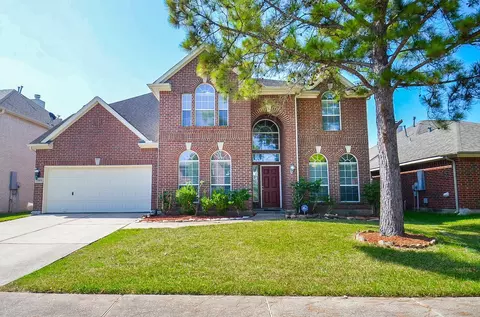 13109 Sunset Cliff Ct, Sugar Land, TX 77478