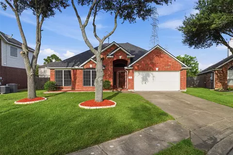510 Cedar Point Dr, League City, TX 77573