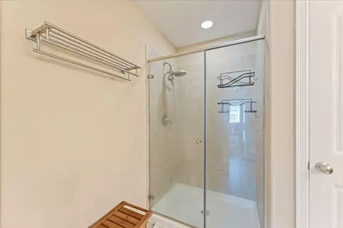 Bath - 407 Corydon Dr, Huffman, TX 77336 photo 1 of 2