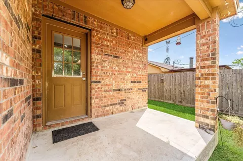 Exterior - 407 Corydon Dr, Huffman, TX 77336 photo 3 of 8